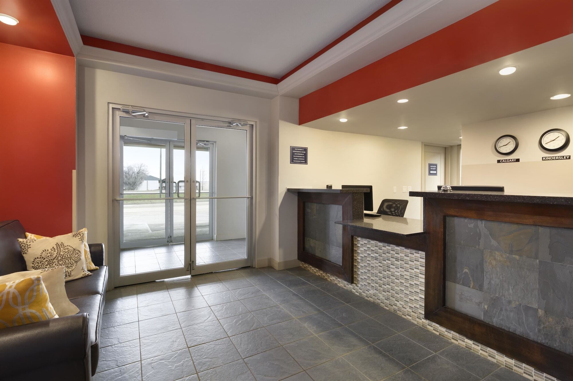 Travelodge By Wyndham Kindersley Luaran gambar