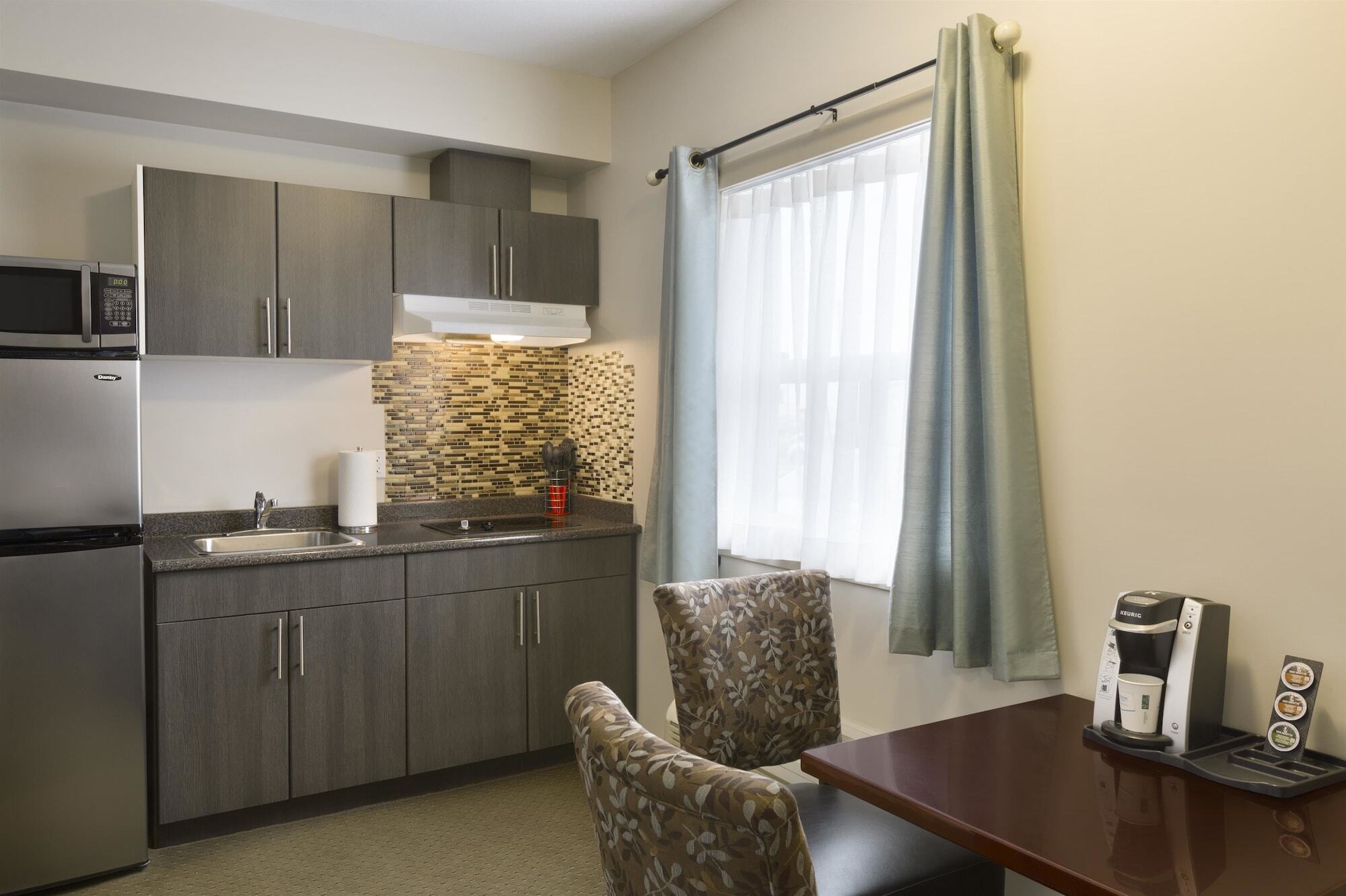 Travelodge By Wyndham Kindersley Luaran gambar